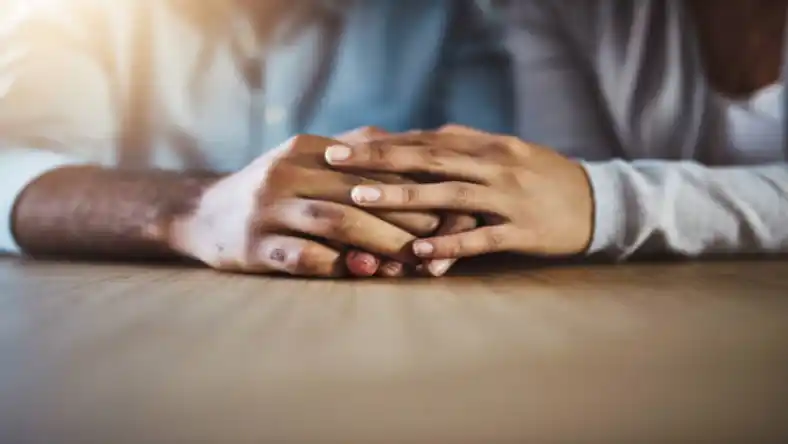 عواقب بی توجهی مرد به زن