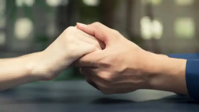 با شوهر لجباز و کینه ای چه کنم