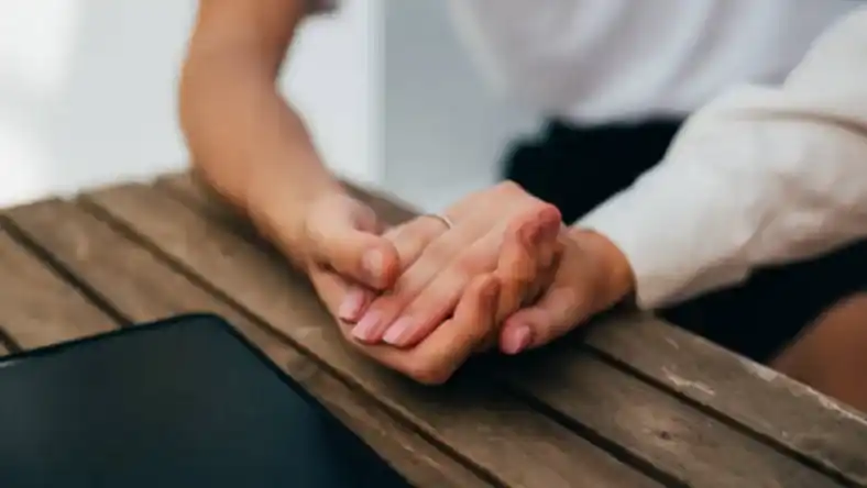 با مرد خسیس چگونه رفتار کنیم