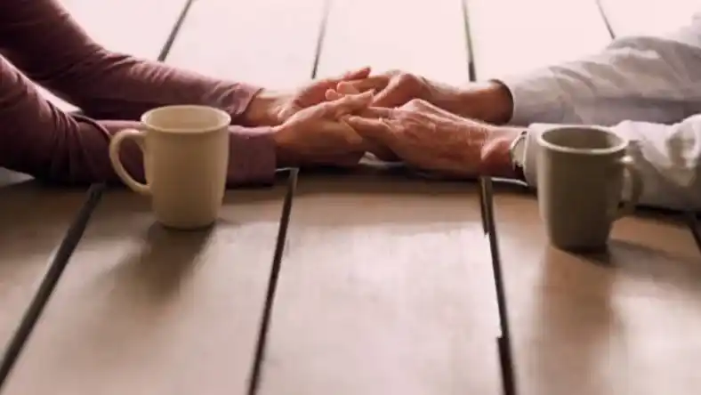 بی توجهی زن به مرد دکتر انوشه