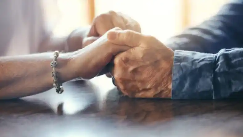 مرد بداخلاق پیرتون میکنه
