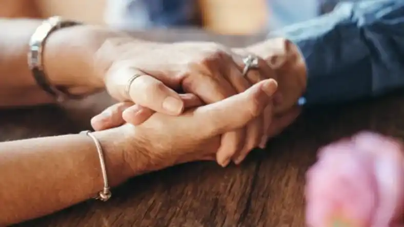 همسر رفیق بازتان را اینگونه مرد زندگی کنید