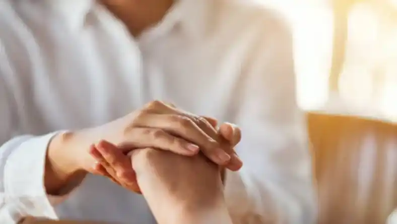 چیکار کنم شوهرم باهام حرف بزنه