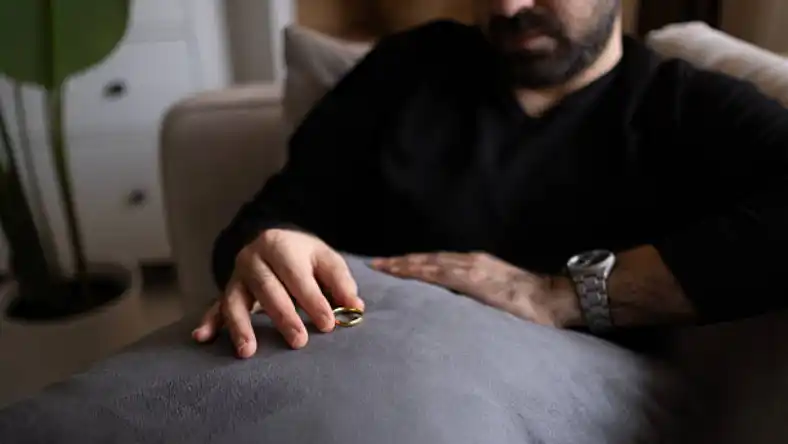 دلیل ایراد گرفتن مرد از همسر